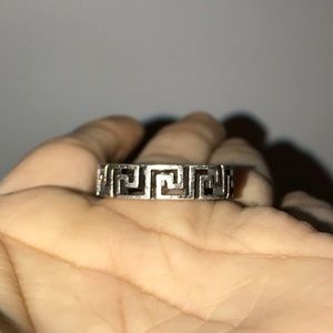 Geometric ring